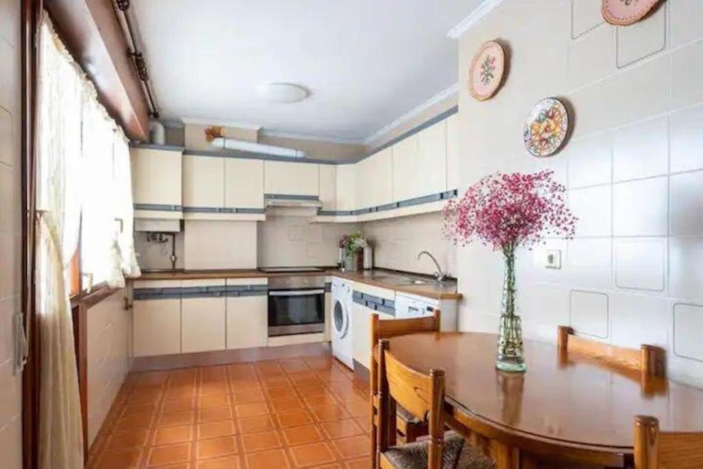 Appartement Luminoso Piso Grande Con Garaje En El Centro. à Santander Extérieur photo