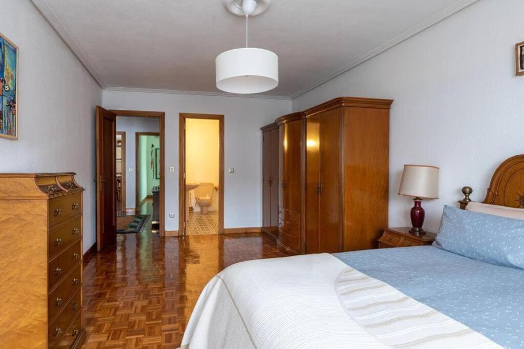 Appartement Luminoso Piso Grande Con Garaje En El Centro. à Santander Extérieur photo